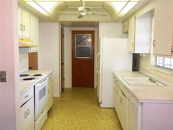 5th image of 4822 Edmee Cir