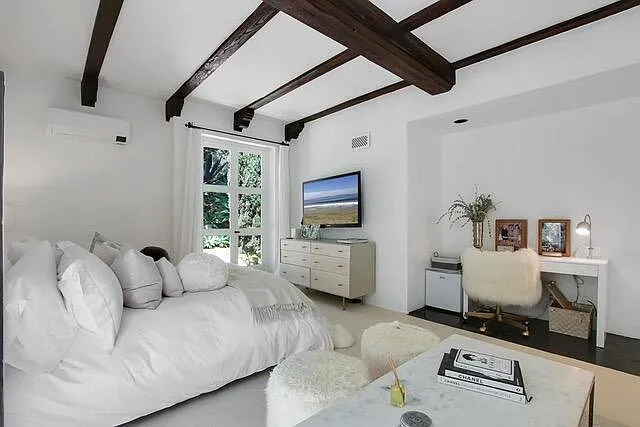 2084 Alisos Dr — Photo 18