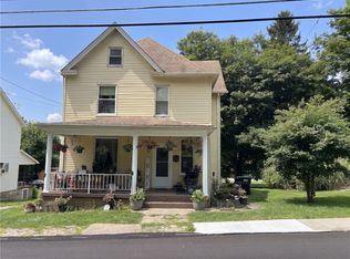 94 Center Ave, Burgettstown, PA 15021