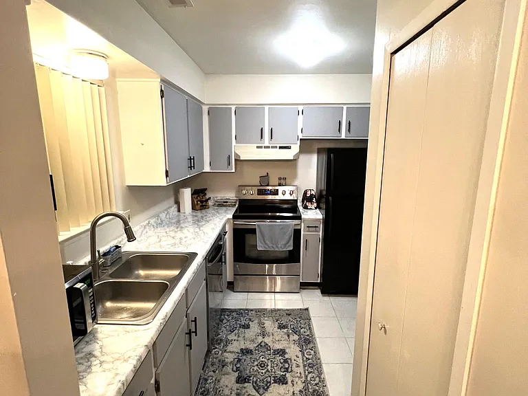1521 Porter Cir — Photo 7