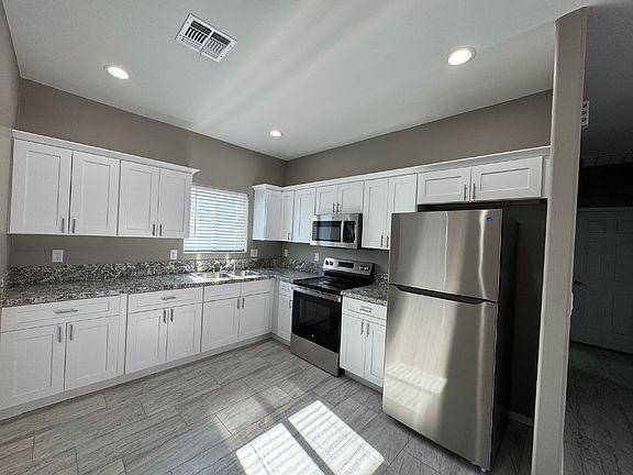 2nd image of 1123 N 14th Ave Unit 2