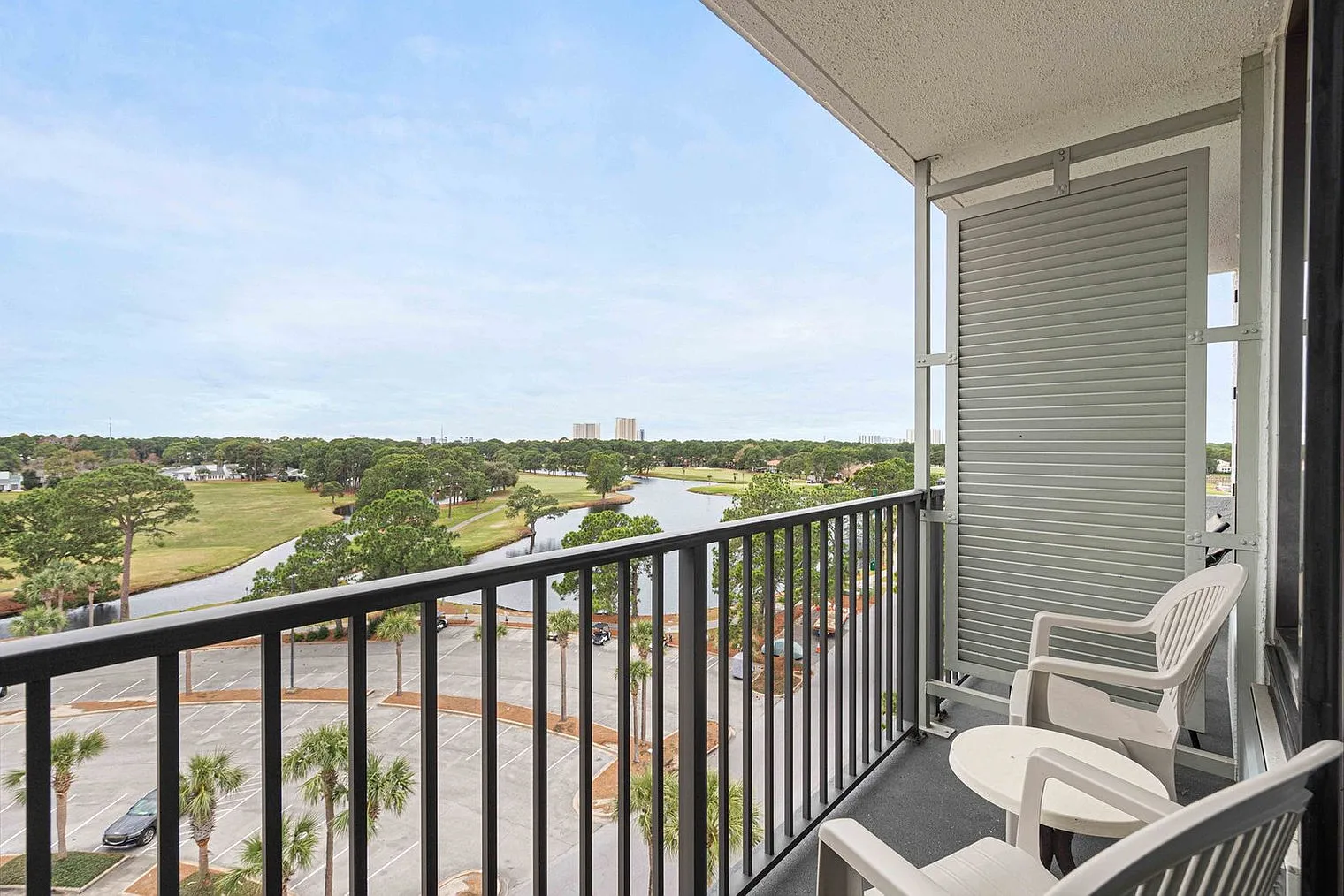 Studio, 1.0 bath, 4929 sqft, $1,984 — Photo 2
