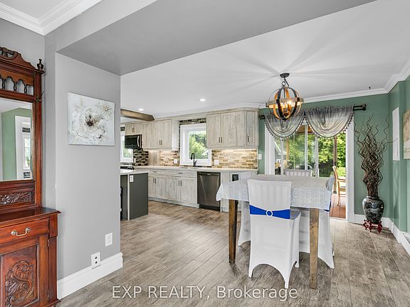 5th image of 891 Lacroix Rd