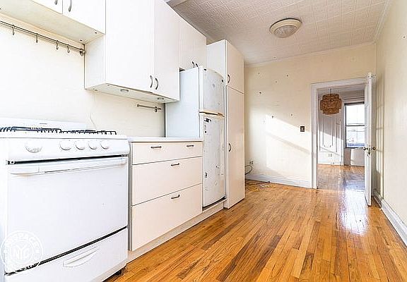 5th image of 427 17th St #4M