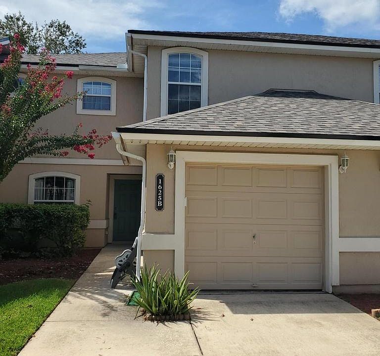 1st image of 1625 Vineland Cir #B