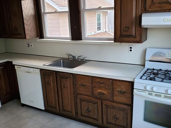 2nd image of 57 Orange Ave Floor 2