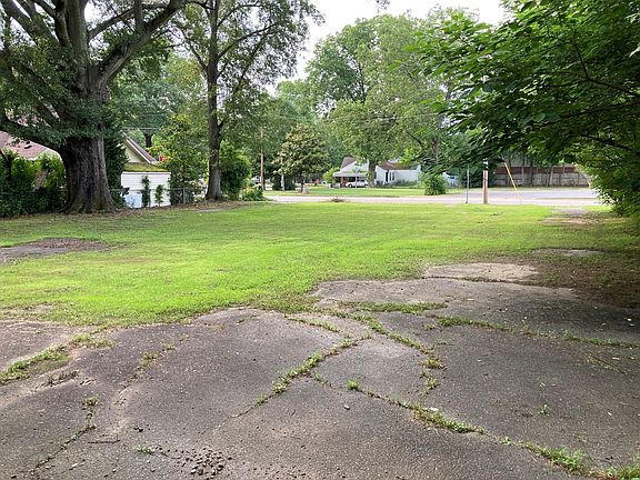 4th image of 507 W Race Ave