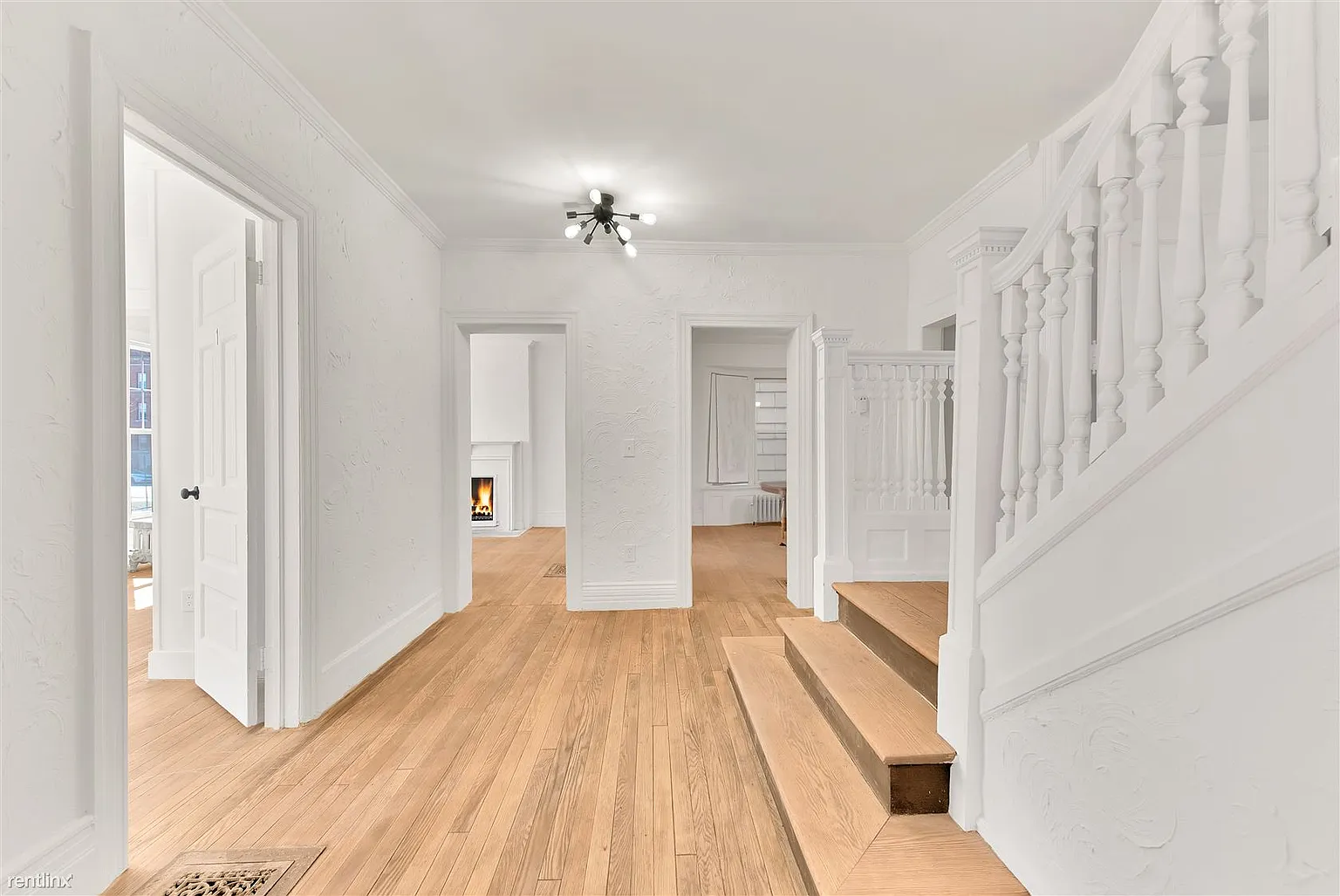 146 Hazelwood St photo 1