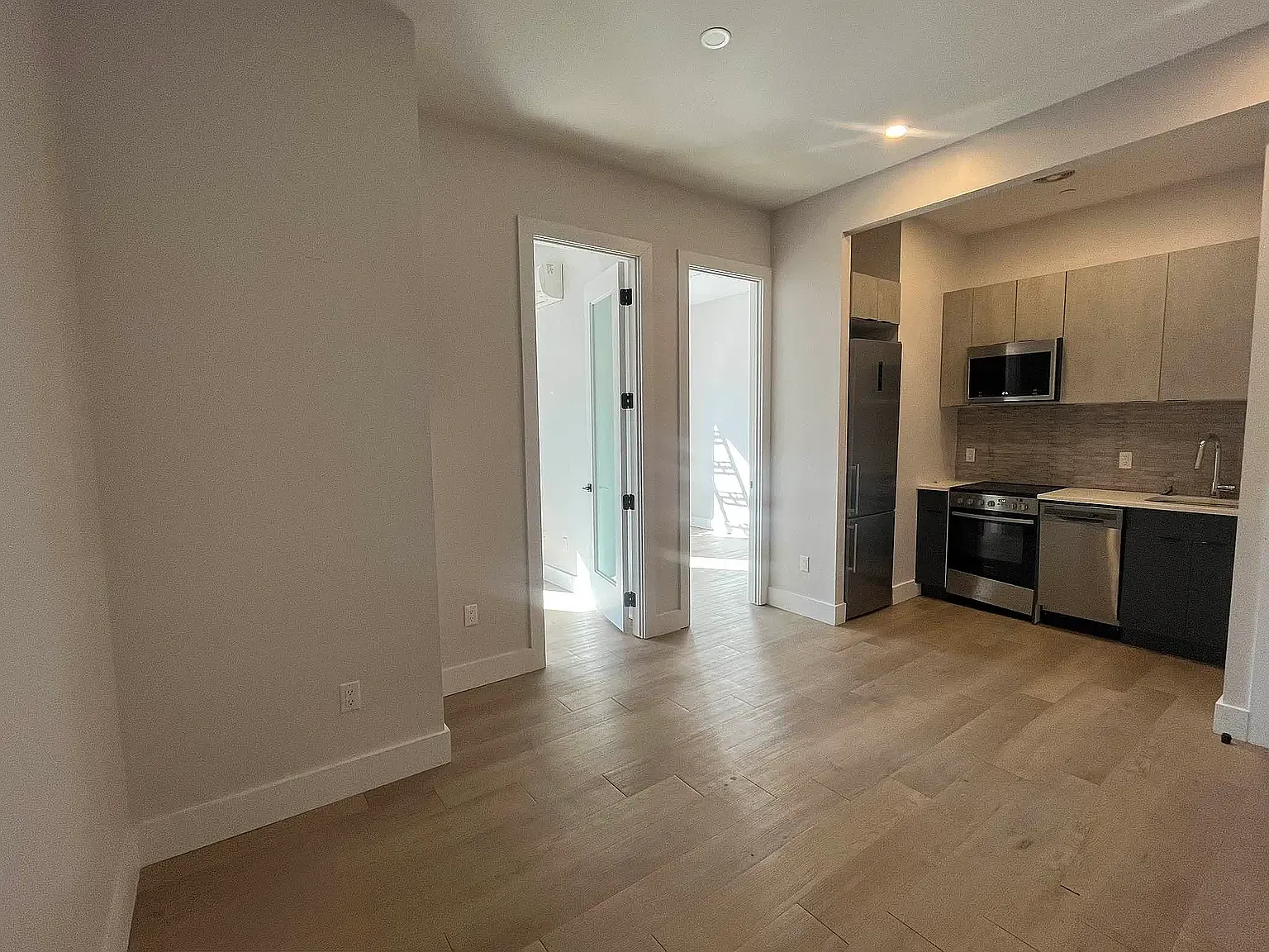81 West 118th Street — Photo 2