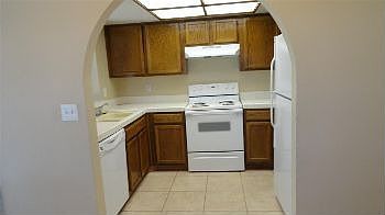 3rd image of 6113 W Oakey Blvd APT C