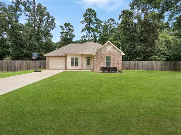 34 Adrienne St, Madisonville, LA 70447