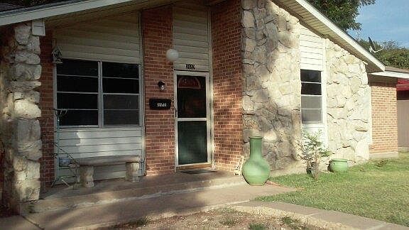 4th image of 2112 Western Park Dr