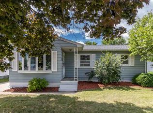 1023 Virginia St, Waterloo, IA 50703
