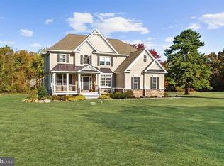 711 Featherbed Ln, Garnet Valley, PA 19060