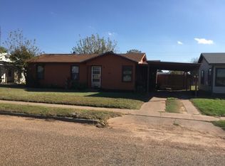 910 E 5th St, Rotan, TX 79546