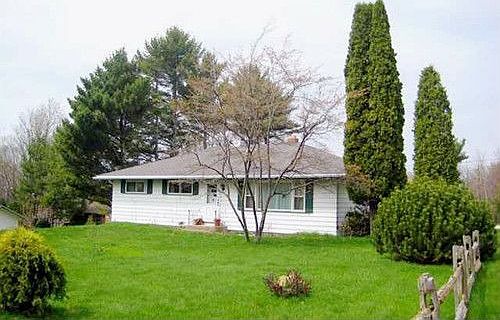 2nd image of E9566 E Munising Ave