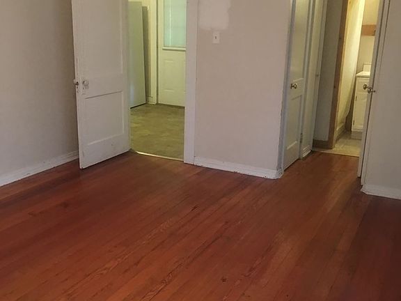 4th image of 411 E Rebecca St