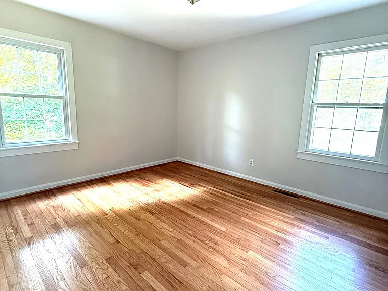 1523 Courthouse Rd — Photo 7