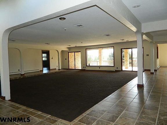 2nd image of 1302 Meadowlark Dr