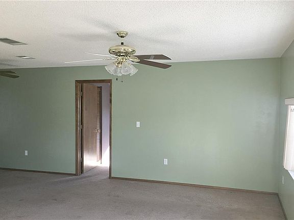 2nd image of 402 Rebecca Dr