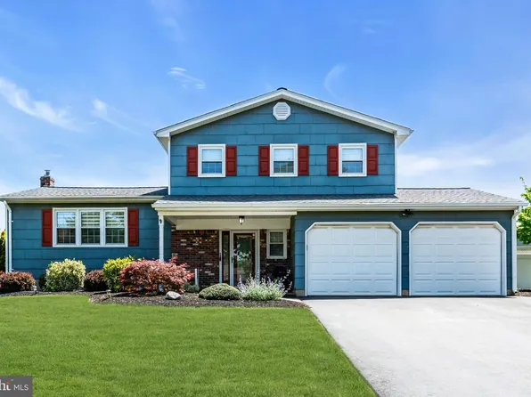 24 Tar Heels Rd, Hamilton, NJ 08619