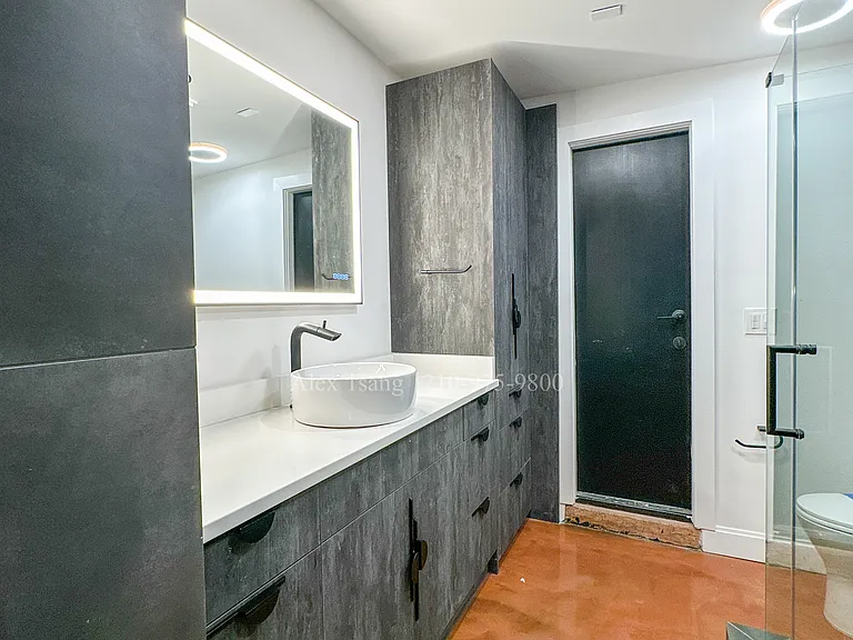 630 Montana St #201 — Photo 11