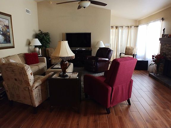 3rd image of 4424 E Amberwood Dr
