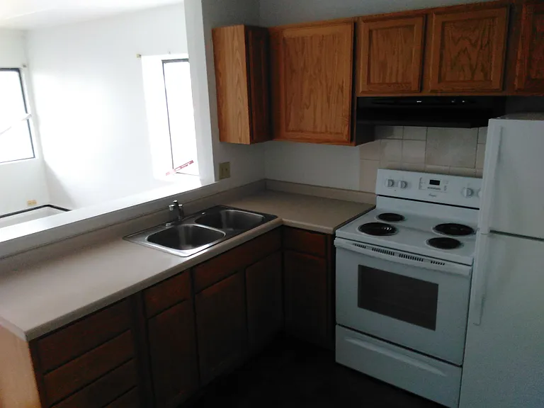 9129 W National Ave #4 — Photo 5