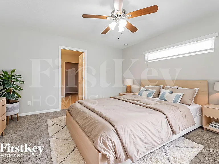 561 SE Brookside Ter — Photo 11