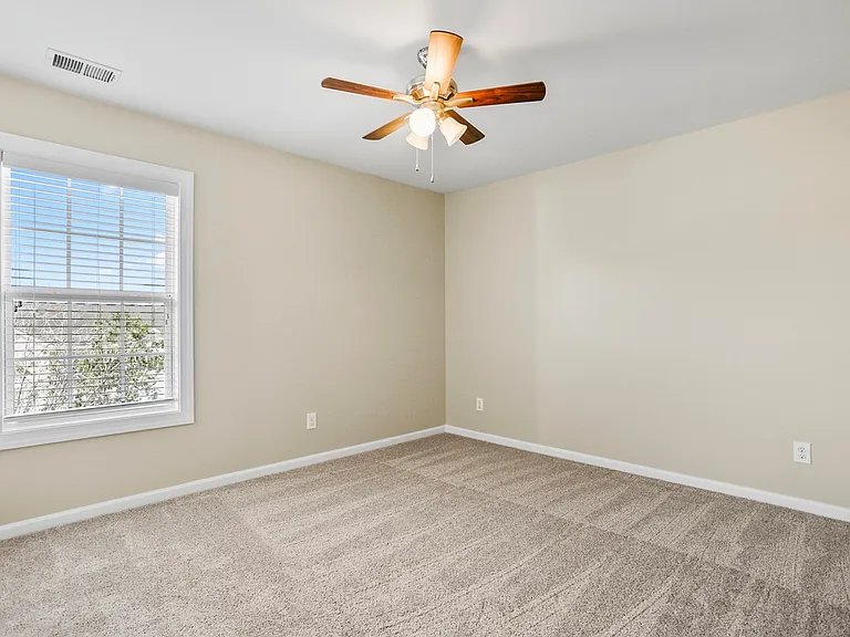 5 Cross Gate Ct — Photo 32