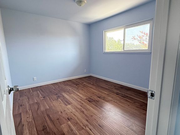 5th image of 6015 S Wilton Pl