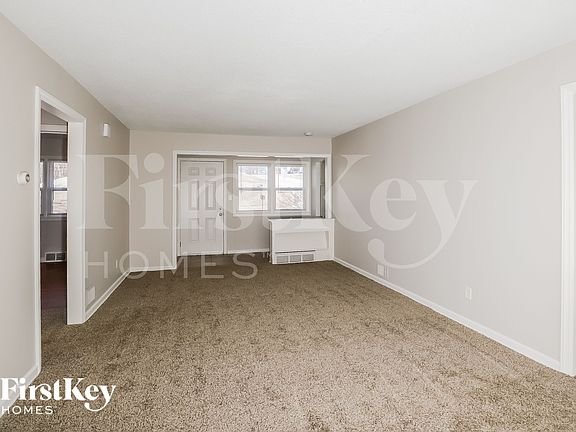 4th image of 1103 Orchard Ave