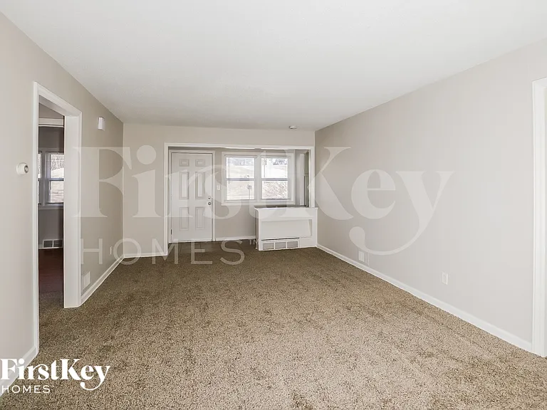 1103 Orchard Ave — Photo 4