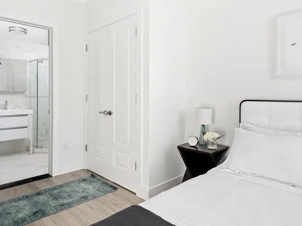 2006 Avenue V image 5 of 7