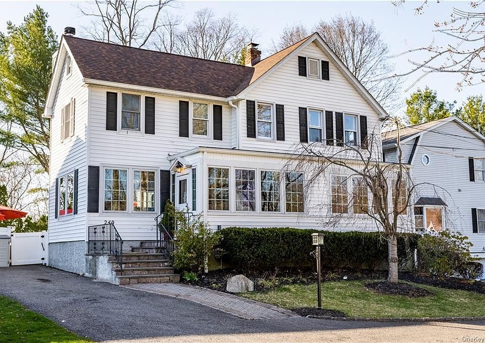 1st image of 240 Albany Ave