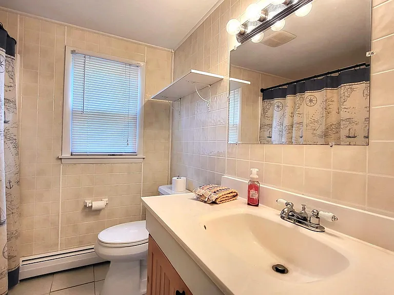 47 Bourne Ave — Photo 11