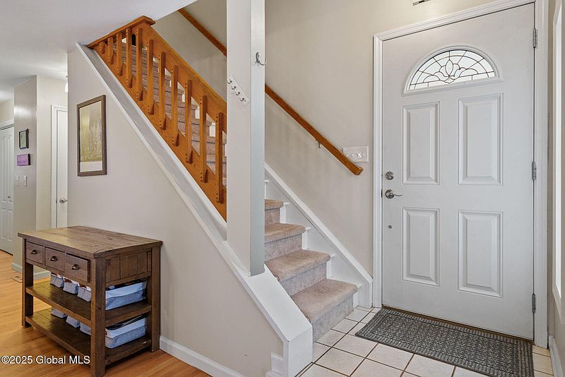 4th image of 4 Mapleridge Avenue