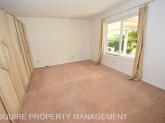 3rd image of 1223 Saturn Ave