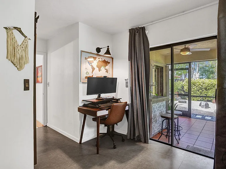 420 SW 113th Ter — Photo 18