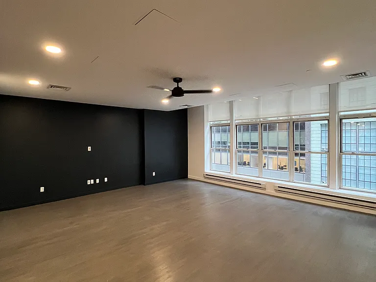 44 W 56th St #4 — Photo 3