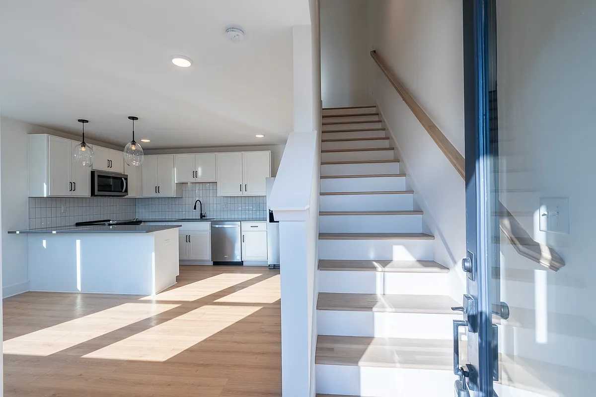 102 Duke Street - 1 — Photo 4