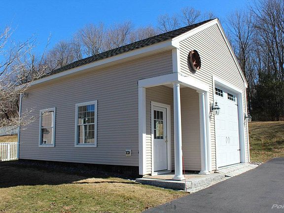 detached garage