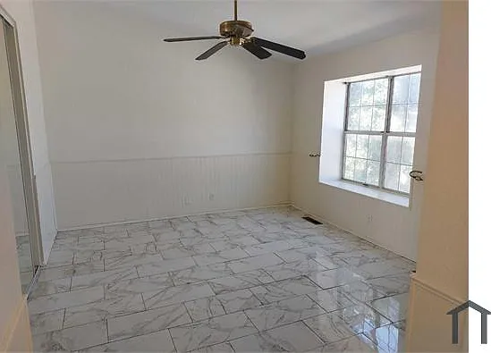 43645 Park Ave — Photo 10