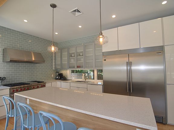 3rd image of 27 Evergreen Ave