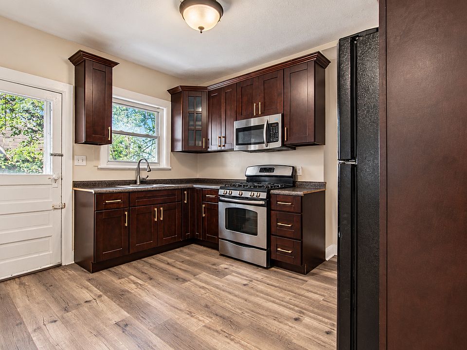 1st image of 601 Clay Ave APT 2