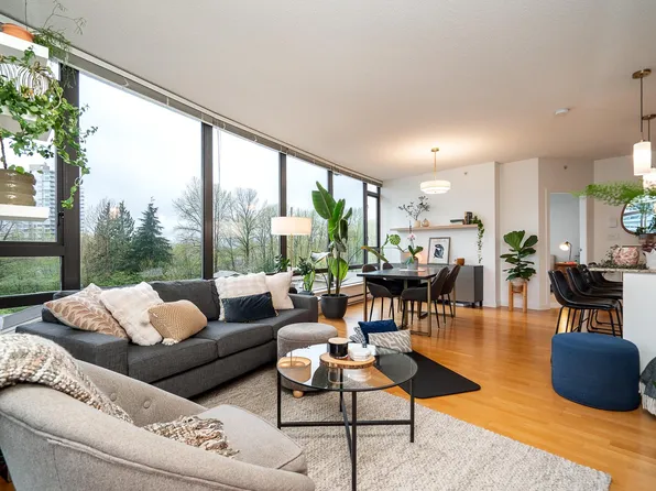 400 Capilano Rd #504, Pt Moody, BC V3H 0E1