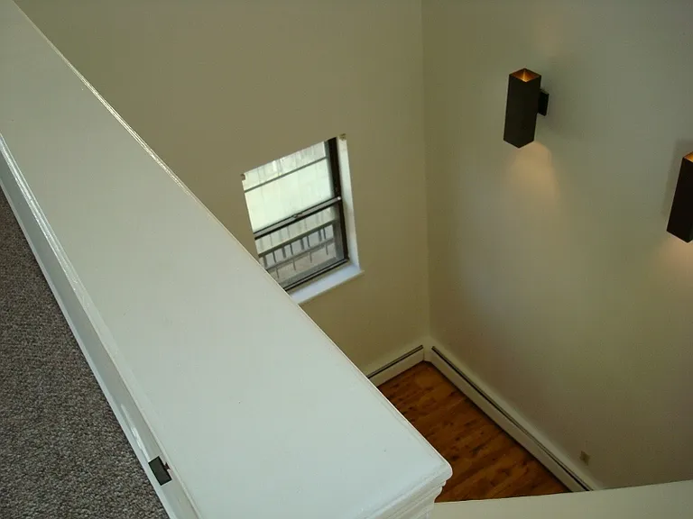 118-126 Cottage St — Photo 32
