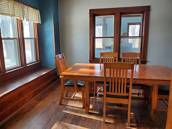 4th image of 208787 Staadt Ave