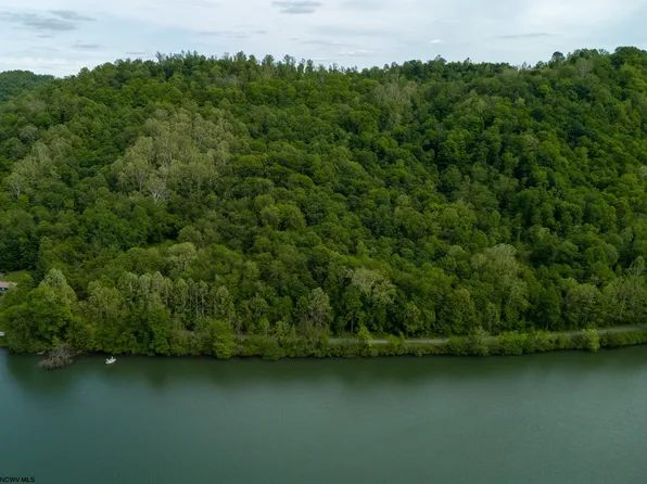 1 Opekiska Rd, Fairmont, WV 26554