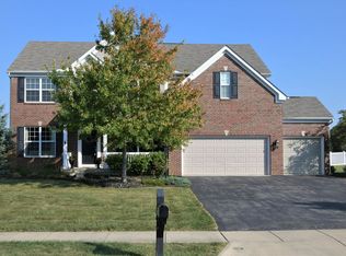 1639 Adena Pointe Dr, Marysville, OH 43040